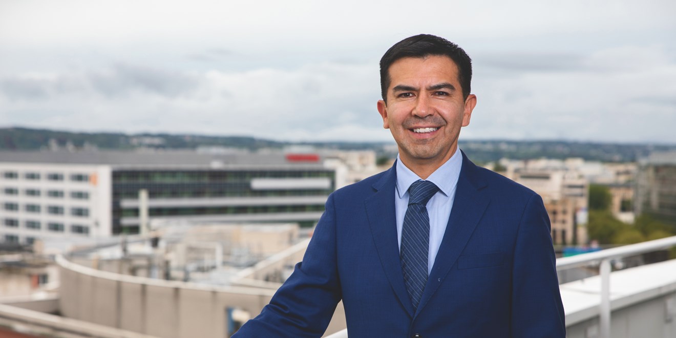 Eduardo Cevallos,| Directeur Financier