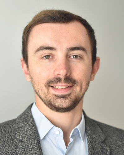 Charly employé en France